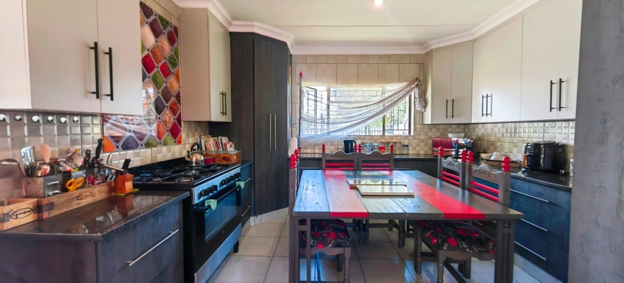 4 Bedroom Property for Sale in Baillie Park North West